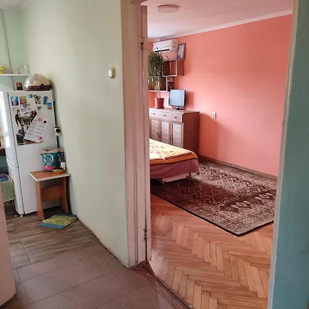 One Room In Apartment In The Park Center Area Of Кишинёв Экстерьер фото